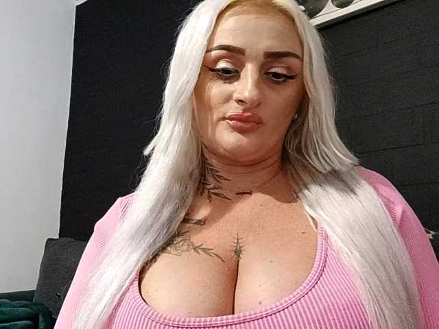 AnastasiaBlond live cam on BongaCams