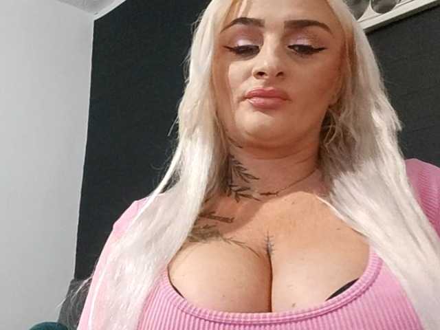 AnastasiaBlond live webcam show