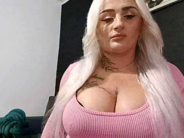 AnastasiaBlond live webcam show