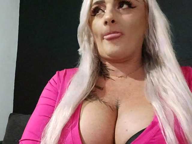 AnastasiaBlond live cam on BongaCams