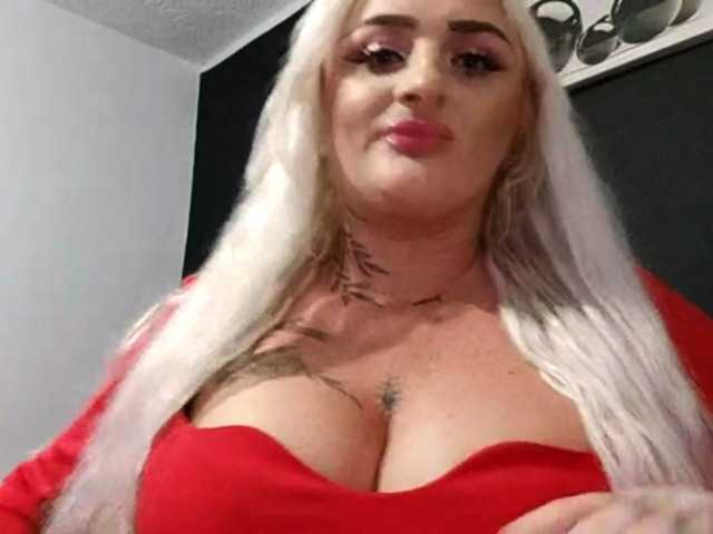 AnastasiaBlond live cam on BongaCams