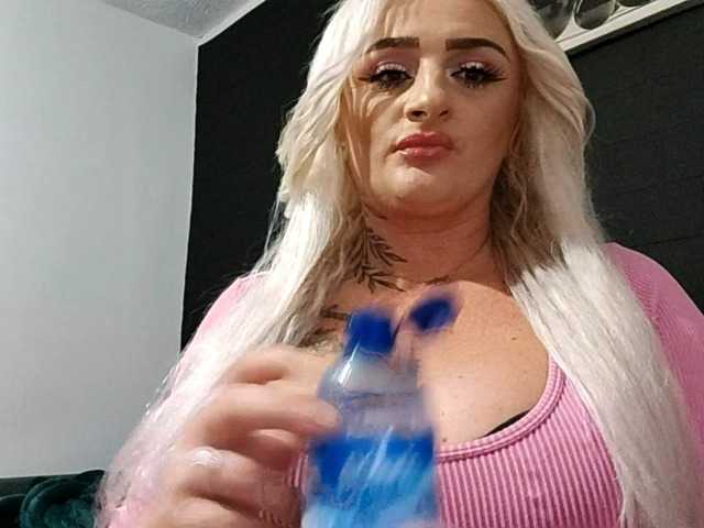 AnastasiaBlond live cam on BongaCams