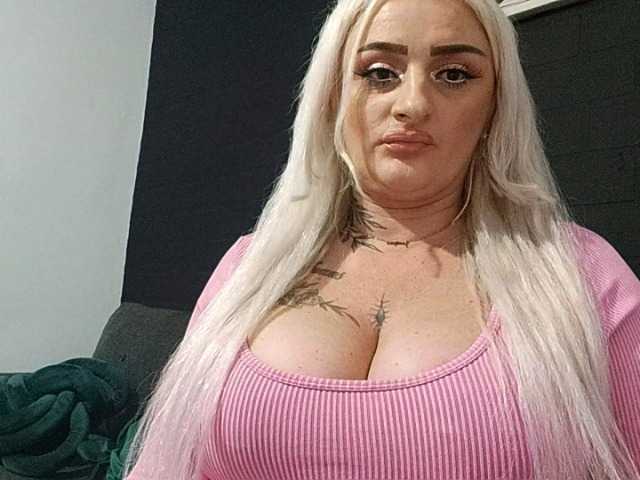 AnastasiaBlond live cam preview