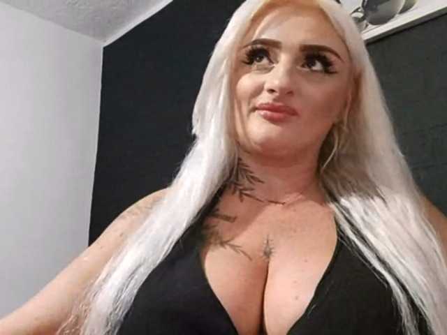 AnastasiaBlond live cam on BongaCams