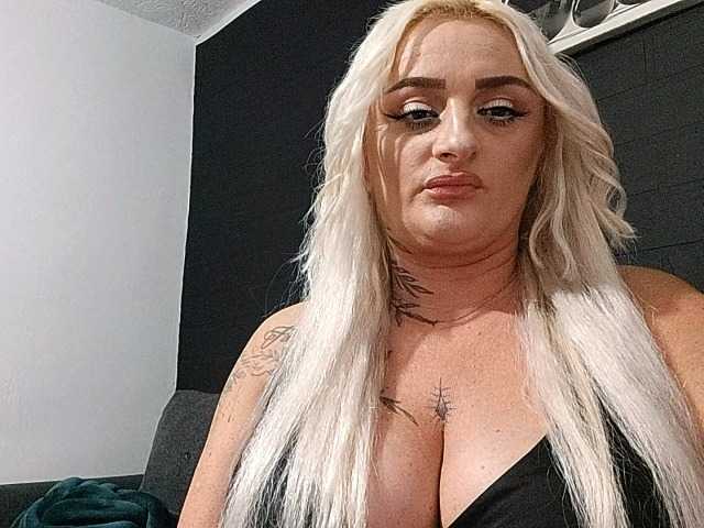 AnastasiaBlond live cam on BongaCams