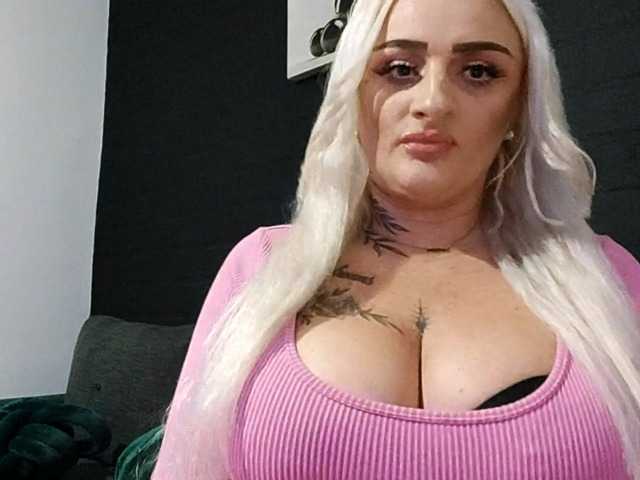 AnastasiaBlond live cam on BongaCams