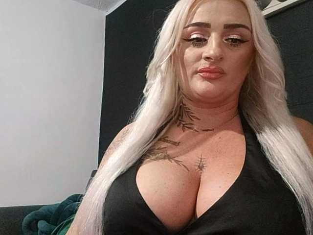 AnastasiaBlond live webcam show