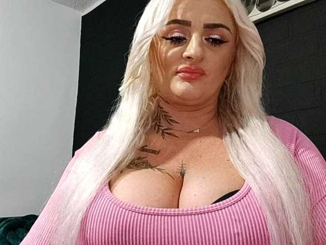 AnastasiaBlond live cam on UnifiedCams