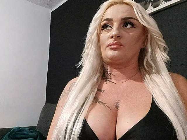 AnastasiaBlond live cam on BongaCams