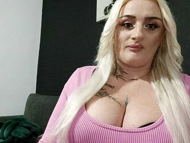 AnastasiaBlond live cam on BongaCams