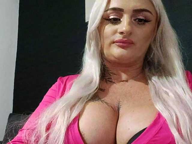 AnastasiaBlond live cam on BongaCams