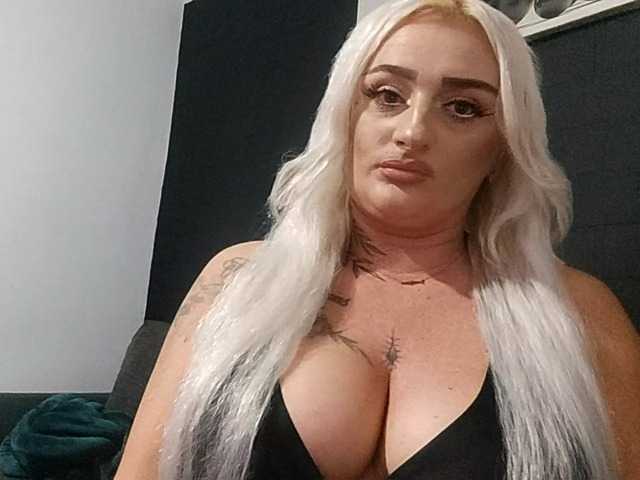 AnastasiaBlond live cam on BongaCams