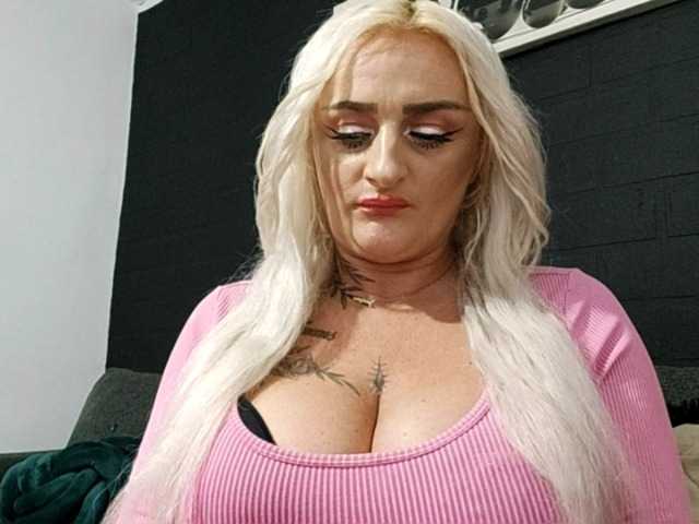 AnastasiaBlond live cam on BongaCams