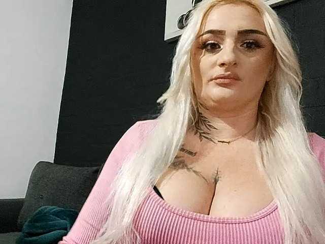 AnastasiaBlond live cam on BongaCams