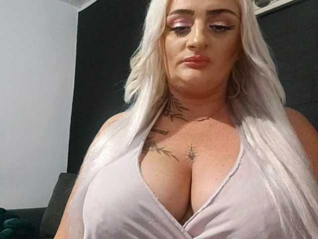AnastasiaBlond live cam on BongaCams
