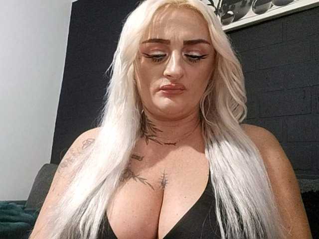 AnastasiaBlond live cam on BongaCams