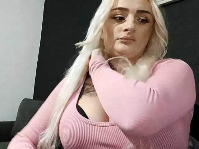 AnastasiaBlond live cam on BongaCams