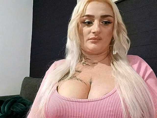 AnastasiaBlond live cam preview
