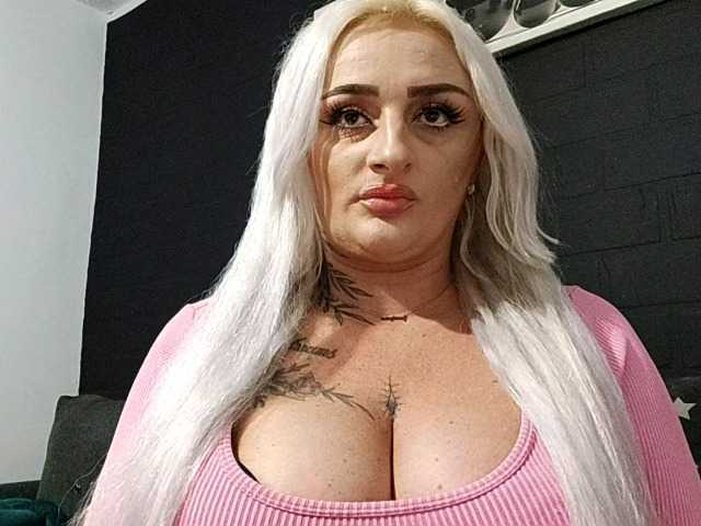AnastasiaBlond live cam on BongaCams