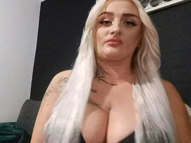 AnastasiaBlond live cam on BongaCams