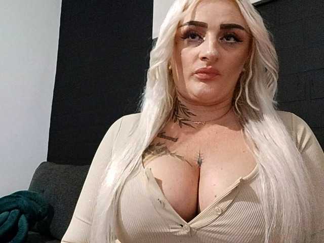 AnastasiaBlond live cam on BongaCams
