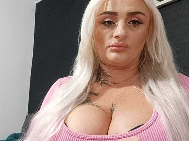 AnastasiaBlond live webcam show