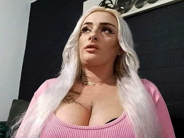 AnastasiaBlond live cam on BongaCams