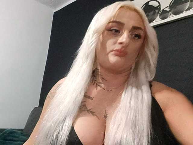 AnastasiaBlond live cam on BongaCams