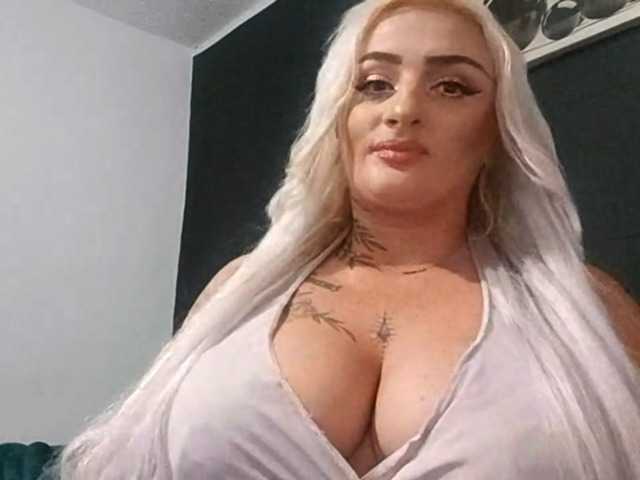 AnastasiaBlond live cam on BongaCams