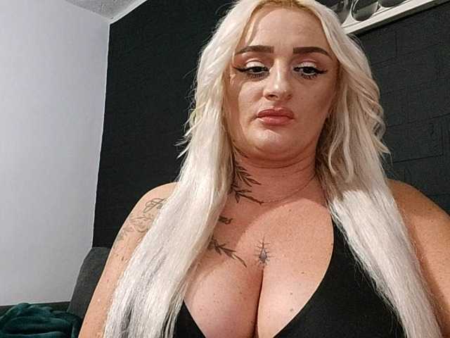 AnastasiaBlond live cam on BongaCams
