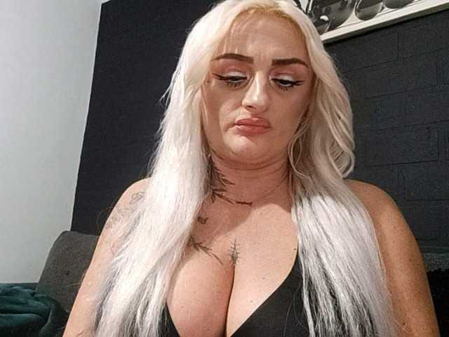 AnastasiaBlond live cam on BongaCams