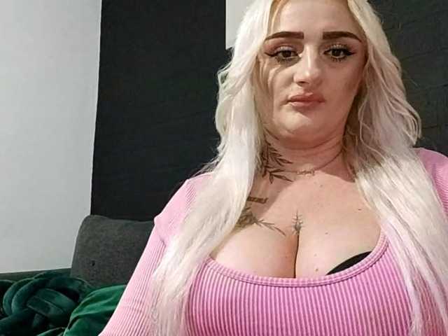 AnastasiaBlond live cam on BongaCams