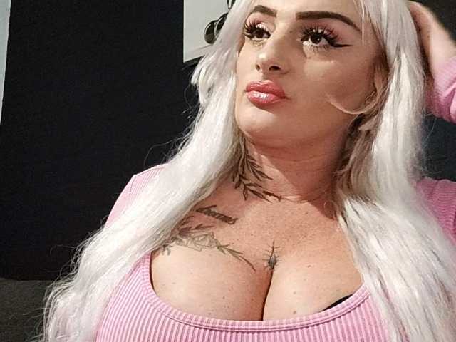 AnastasiaBlond live cam on BongaCams