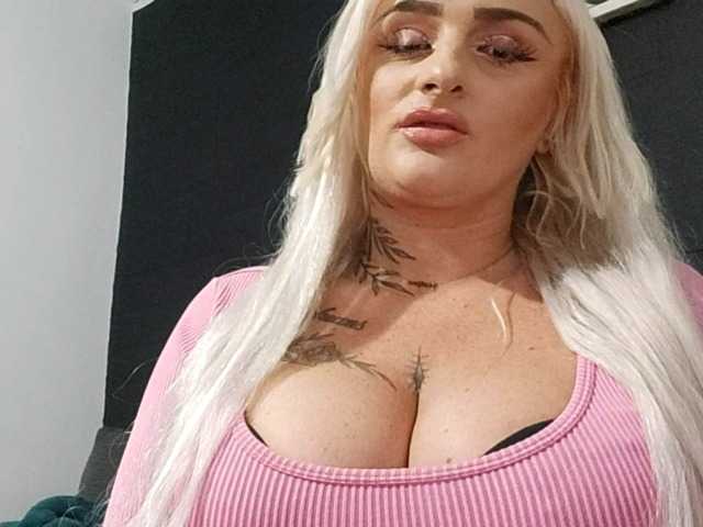 AnastasiaBlond live webcam show