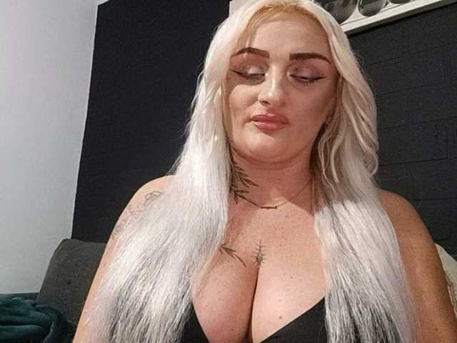 AnastasiaBlond live cam on BongaCams