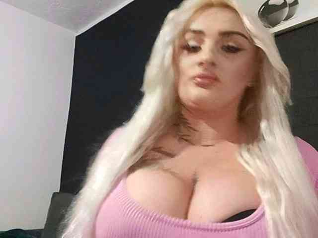 Model: AnastasiaBlond