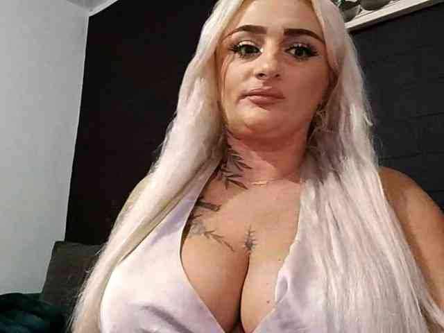 Model: AnastasiaBlond