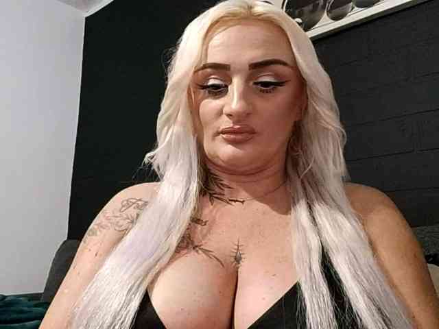 Model: AnastasiaBlond