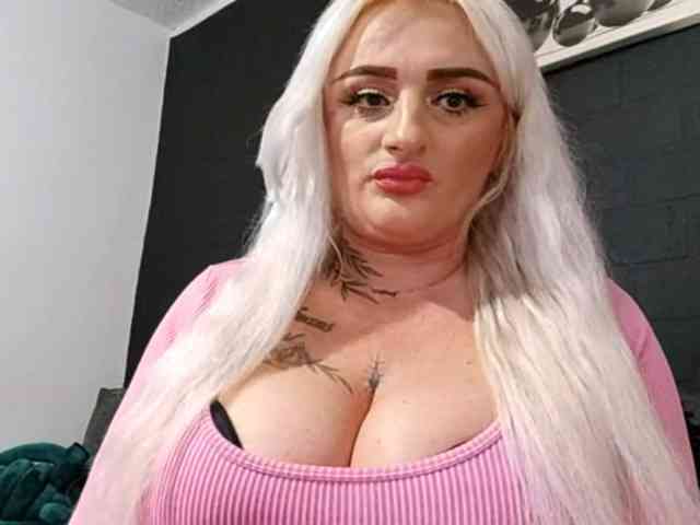 Model: AnastasiaBlond