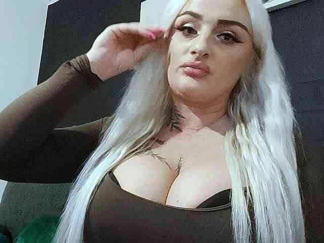 Model: AnastasiaBlond