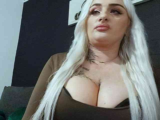 Model: AnastasiaBlond