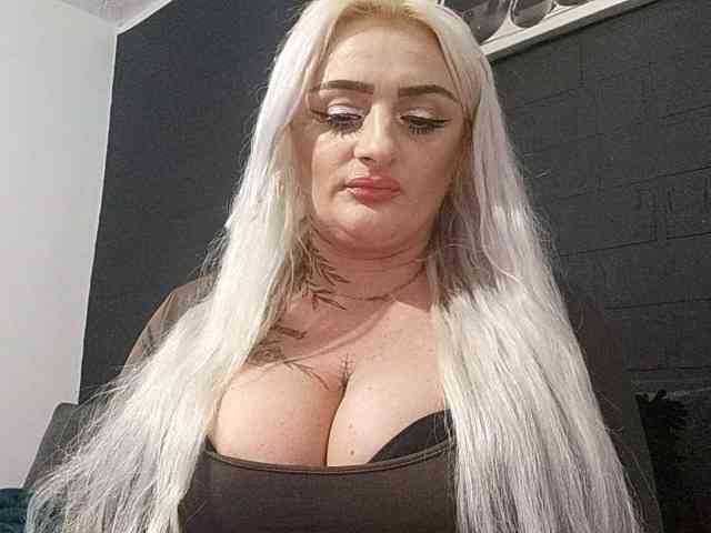 Model: AnastasiaBlond