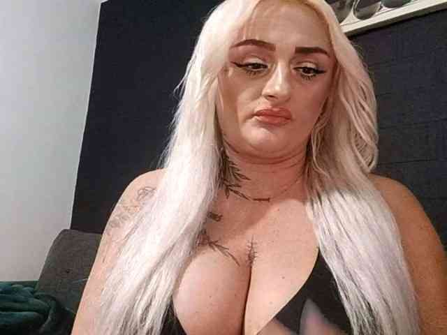 Model: AnastasiaBlond