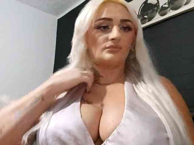 Model: AnastasiaBlond