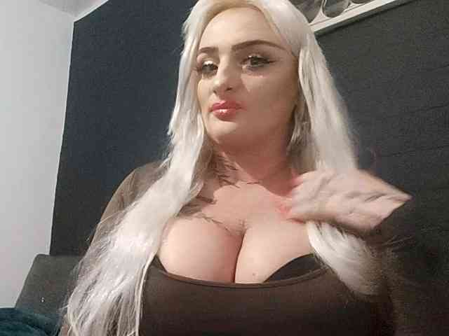 Model: AnastasiaBlond