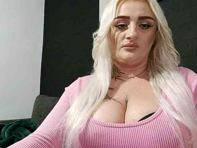 Model: AnastasiaBlond