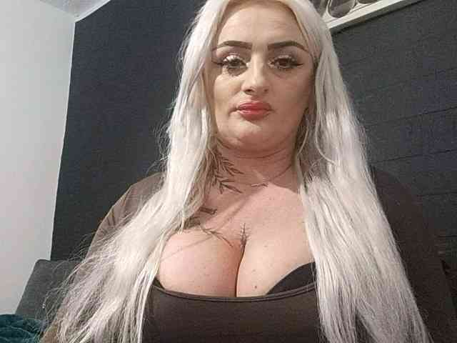 Model: AnastasiaBlond