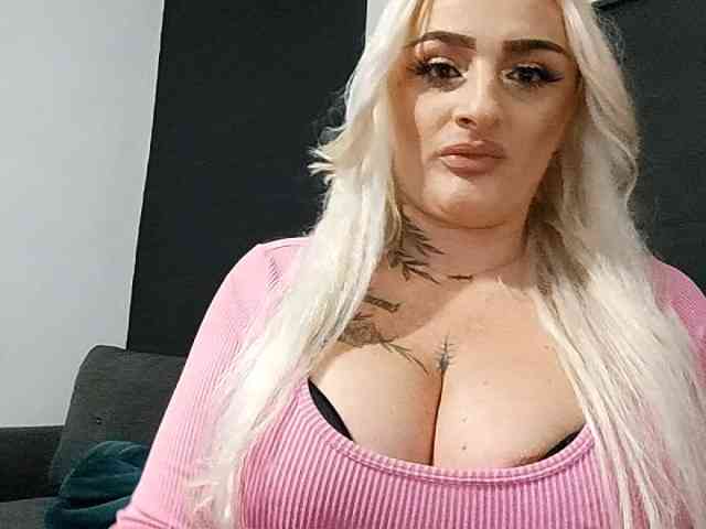 Model: AnastasiaBlond