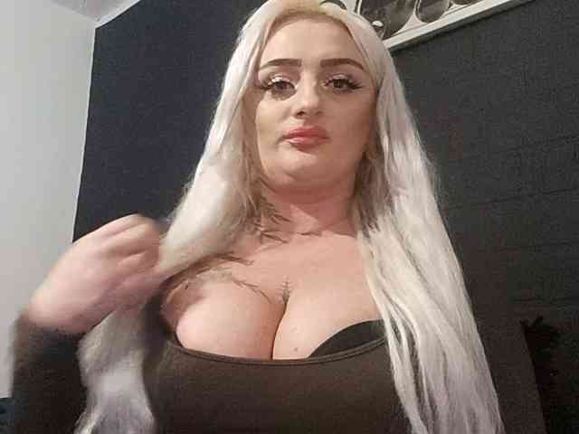 Model: AnastasiaBlond