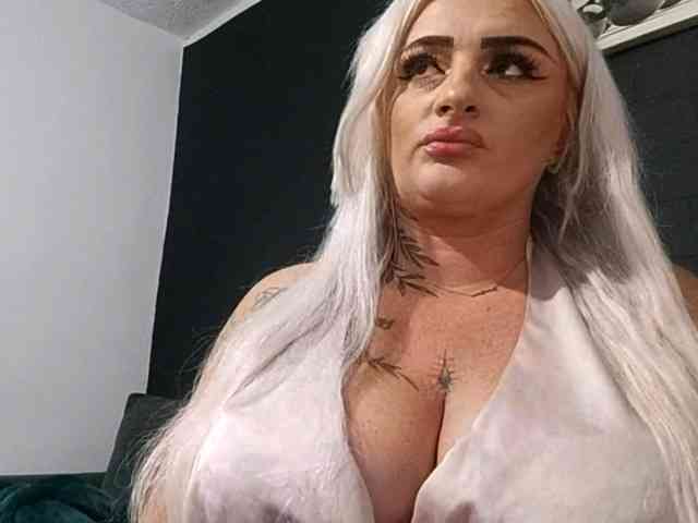 Model: AnastasiaBlond